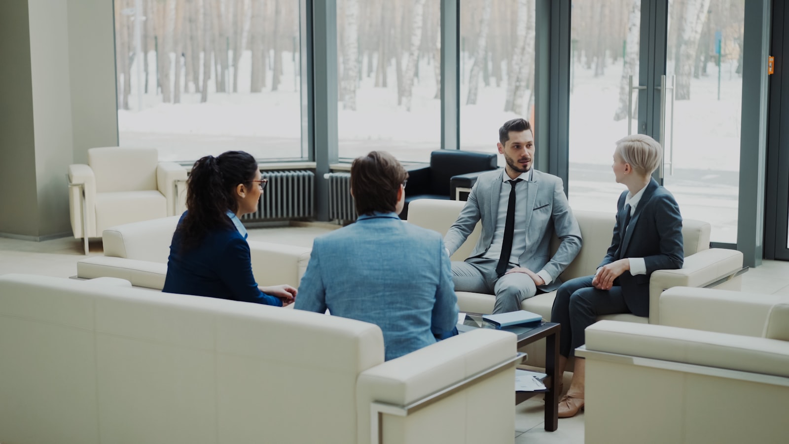 Equipo directivo de RendEmp en una reunión de trabajo